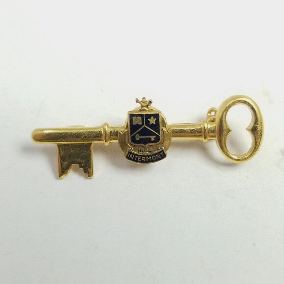 Vintage Skeleton Key Shape Brooch with Black Enamel Crest, Fraternity Style - Picture 2 of 6